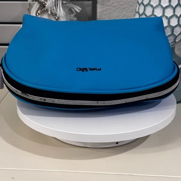 MARC TETRO Schnauzer Cosmetic Bag NWOT - Picture 6 of 7